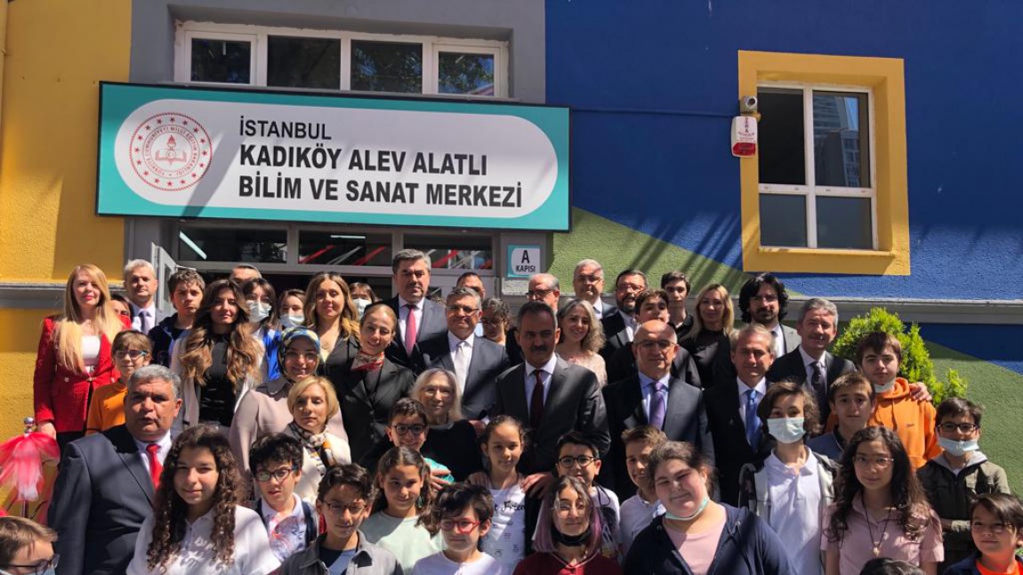 Milli Eğitim Bakanımız Sayın Mahmut Özer, Alev Alatlı ile Birlikte Kurumumuzu Ziyaret etti!